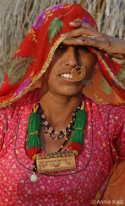 Girl of the Desert - ID: 4390014 © Annie Katz