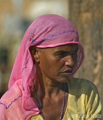 Peasant Lady - ID: 4390019 © Annie Katz