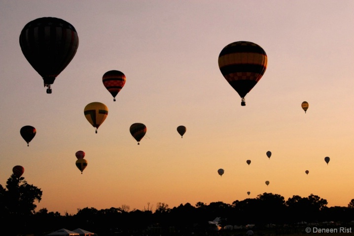 18 Balloons at Sunrise