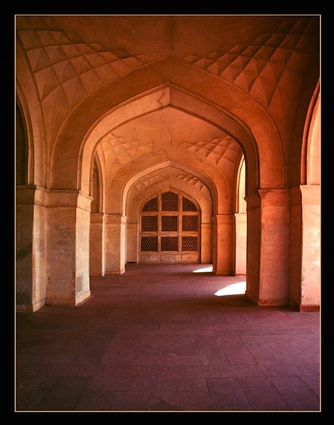 Architecture - Taj Mahal Hallway (11x14)
