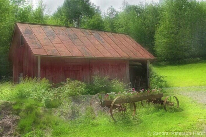 Mr. Brown's Barn - ID: 4531492 © Sandra Hardt