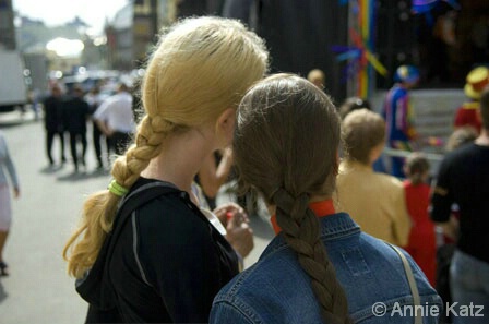 Moscow Girlfriends - ID: 4637821 © Annie Katz