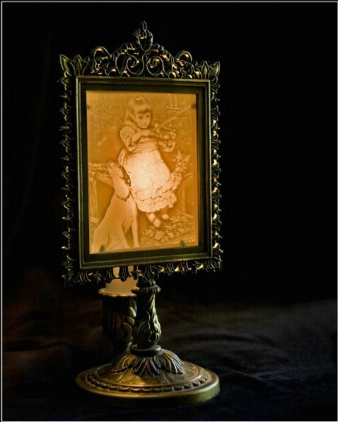 Glow From The Past - ID: 4683044 © Endre Balogh