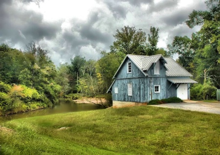 ~Little Gray Shed~