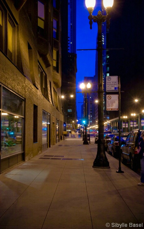 Night falls on Chicago streets - ID: 4791152 © Sibylle Basel