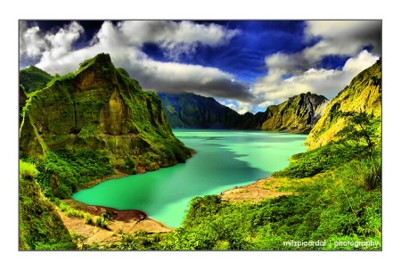 PinatuboCraterLake