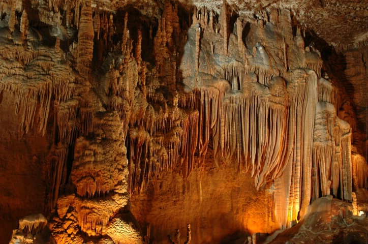 " Blanchard Caverns "