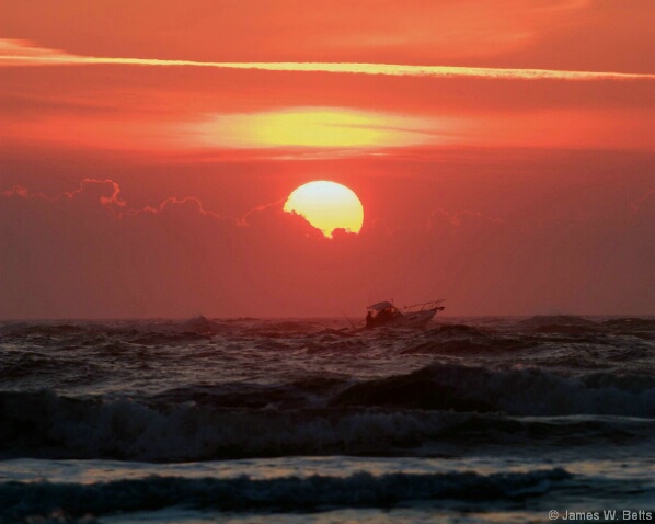 Fisherman Sunrise - ID: 5180408 © James W. Betts