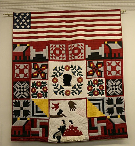 Lincoln Quilt in Hodgenville Museum 