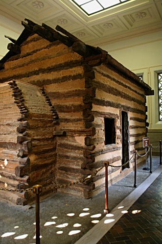 Lincoln Birth Cabin 