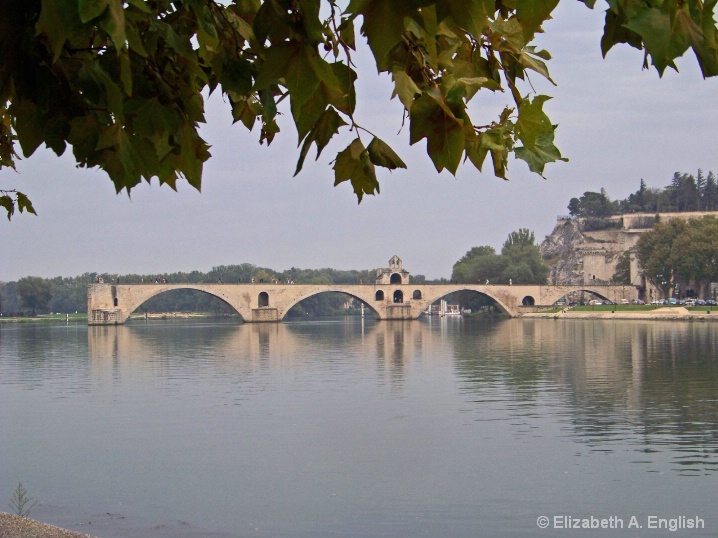 Sur le Pont d'Avignon
