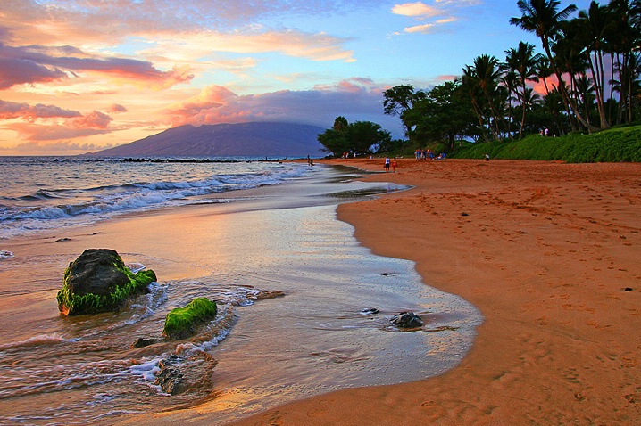 Sunset on Ulua Beach