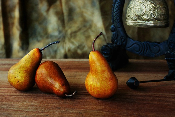 Pears and Chinese Bell