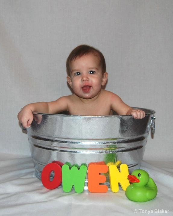 Owen 6 month in tub