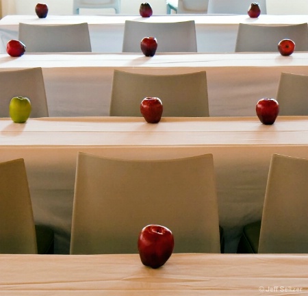 Apples on a Table: Visual Tension