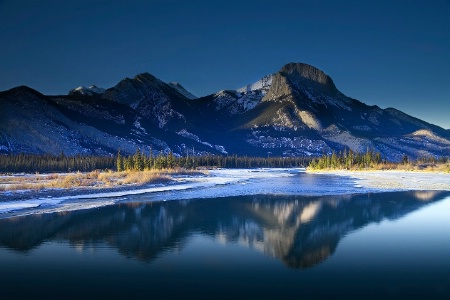 Mountain Range with Lake Reflections_017_3