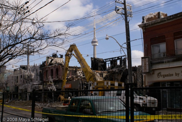 Fire on Queen St. W., Toronto