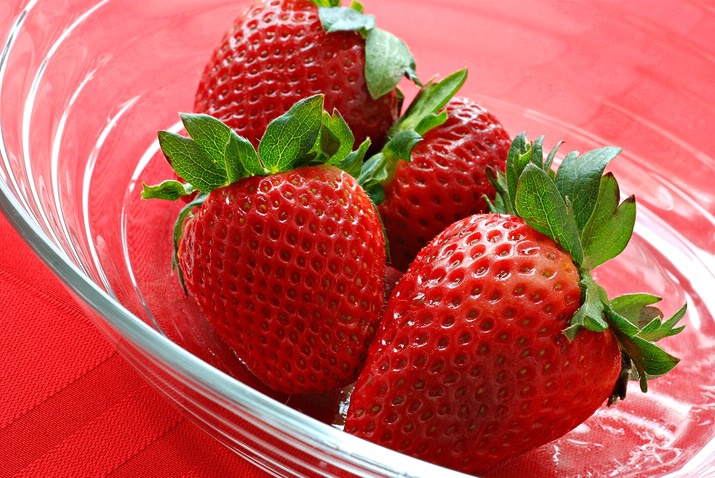 Strawberry Tilt