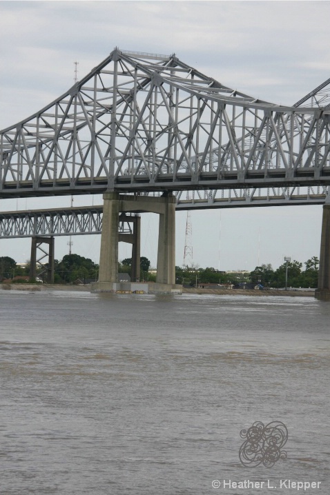 Bridge crossing the Mississippi River
