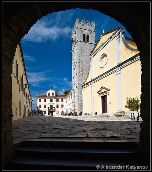 Entrance to the mediaeval town Motovun