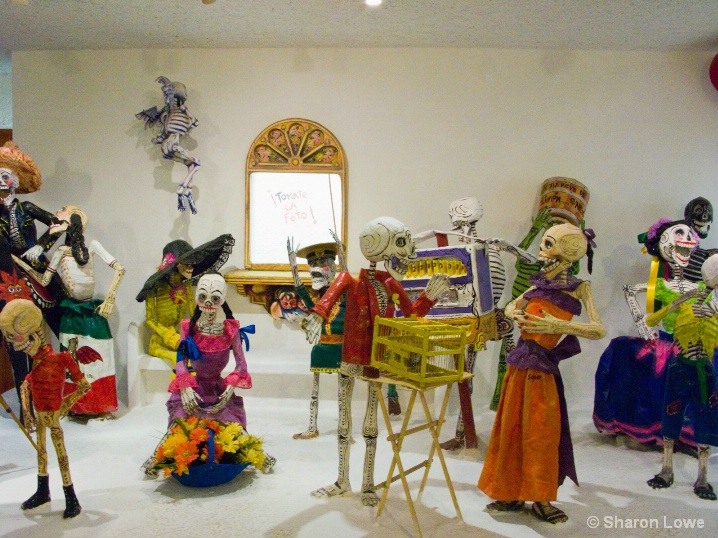 Xcaret - Day of the Dead Figures - ID: 6000419 © Sharon E. Lowe