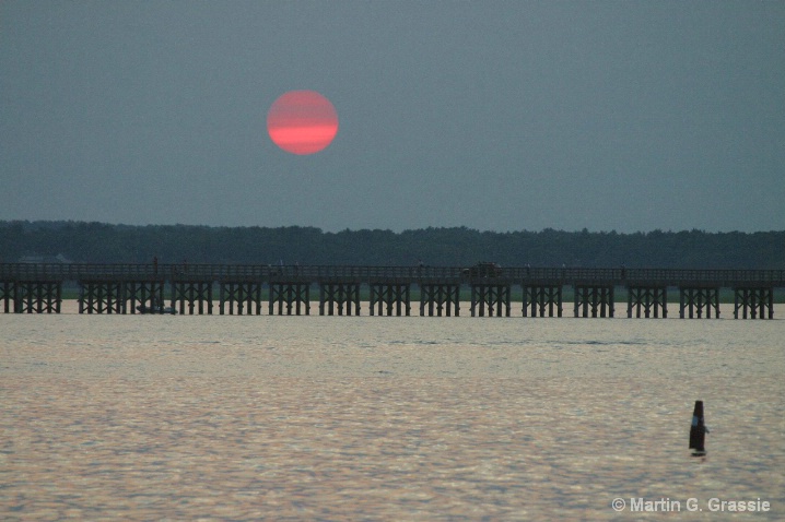 red_sun_over_powder_point