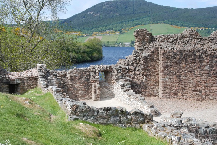 Scotland- Urquhart Castle on Loch Lamond - ID: 6372127 © Larry Heyert