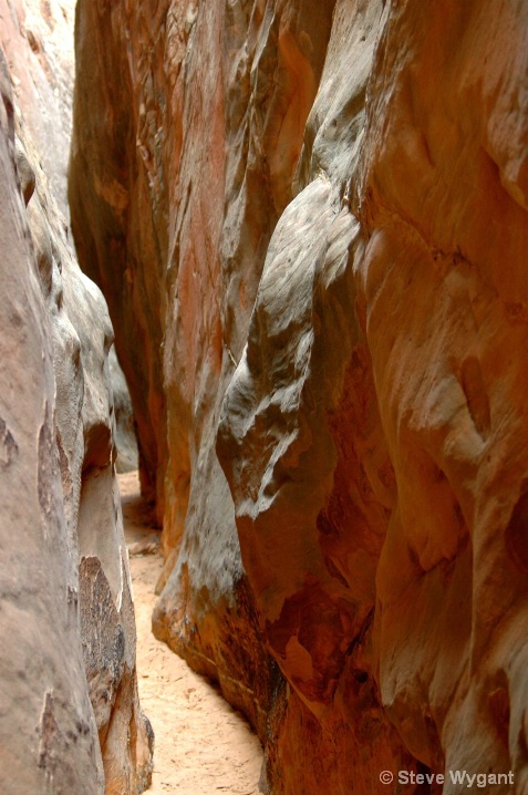 Slot canyon (Capitol Reef NP)