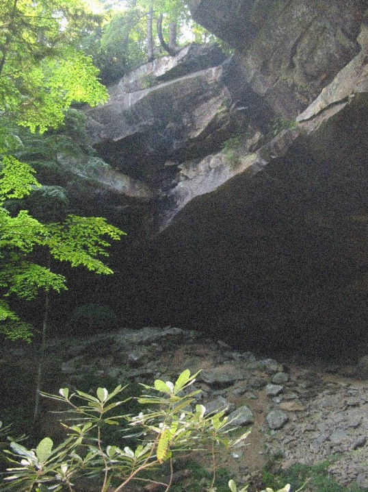 under Yahoo Falls, Kentucky