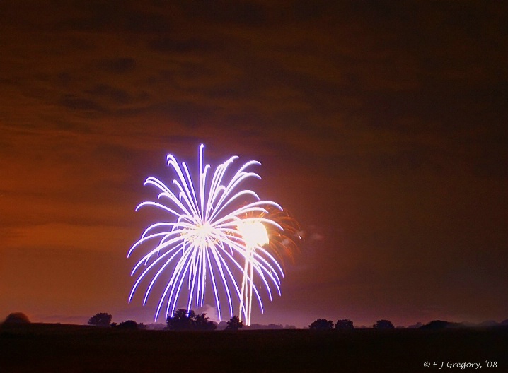 Fireworks in the Country - ID: 6510286 © Eloise Bartell