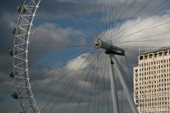 "London Eye"