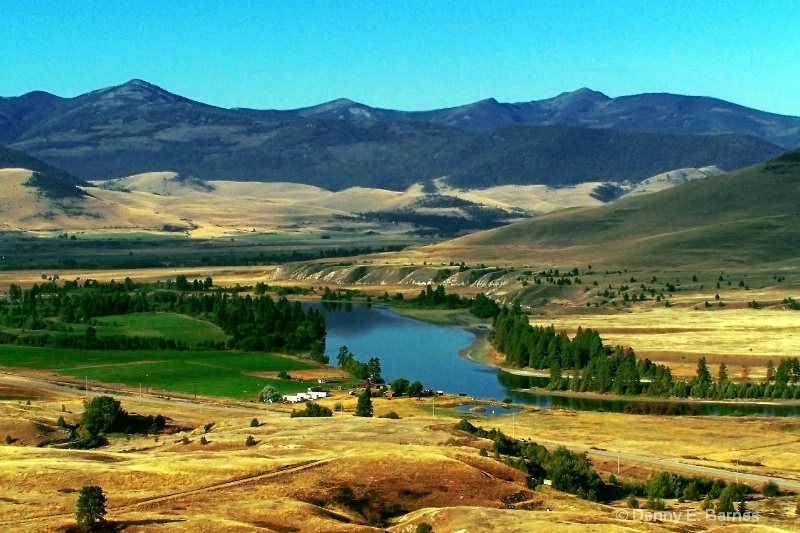 Flathead River, Montana - ID: 6741841 © Denny E. Barnes