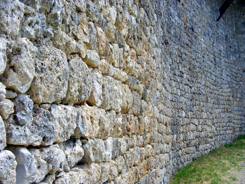 The walls of Monteriggio
