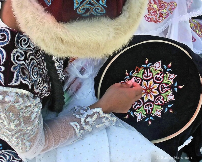 Kazakh embroidery contest