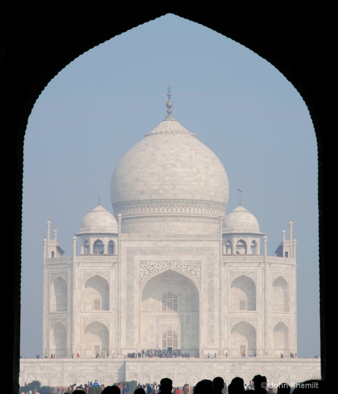 The Taj - truly one of the 7 wonders of the world - ID: 7397834 © John Shemilt