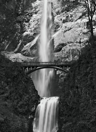 bridge at multnomah falls