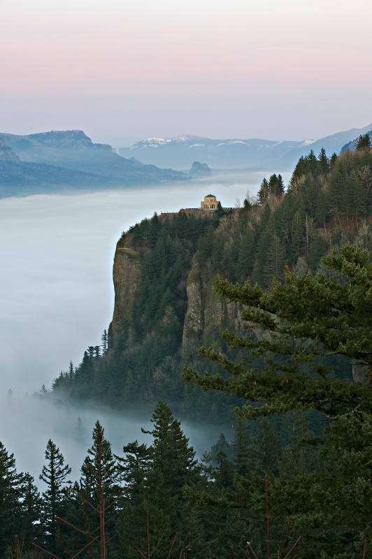 vista house above the fog