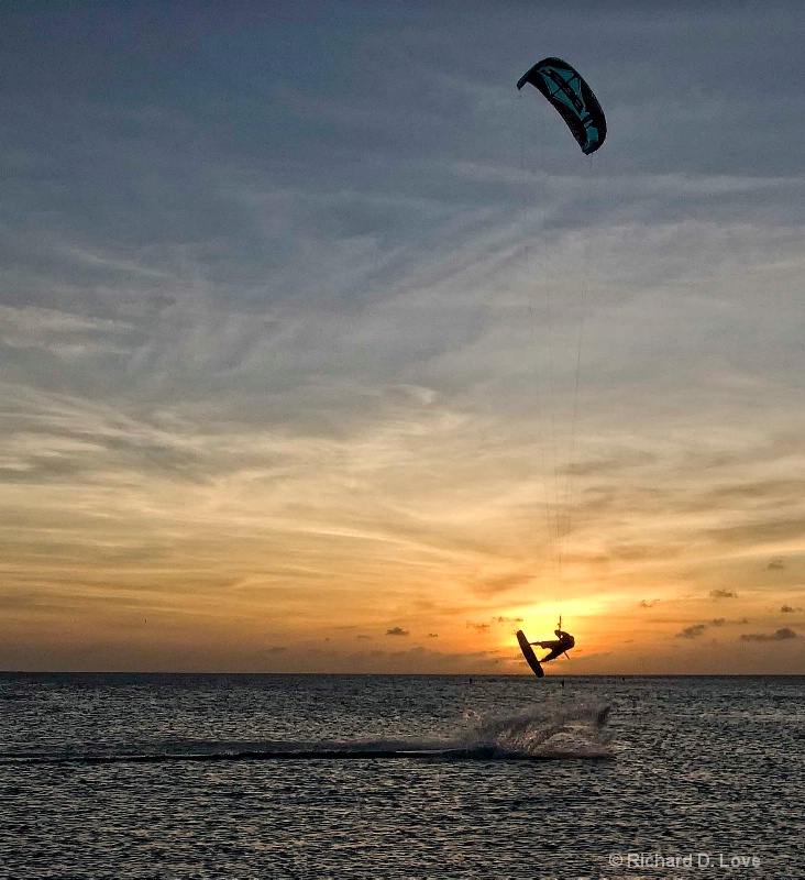 Kitesurfing in Aruba at Sunset