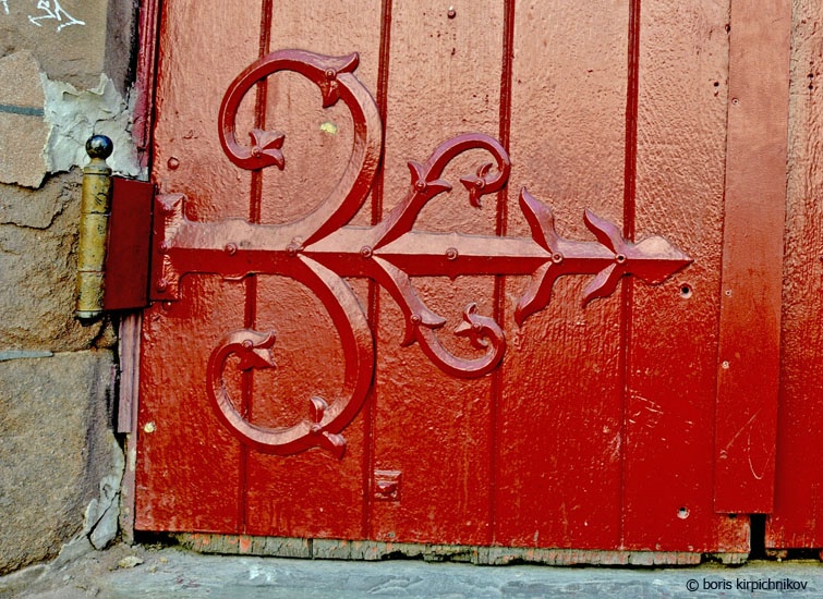 old red door