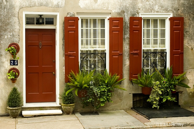 red door - ID: 7971990 © Earl Hilchey