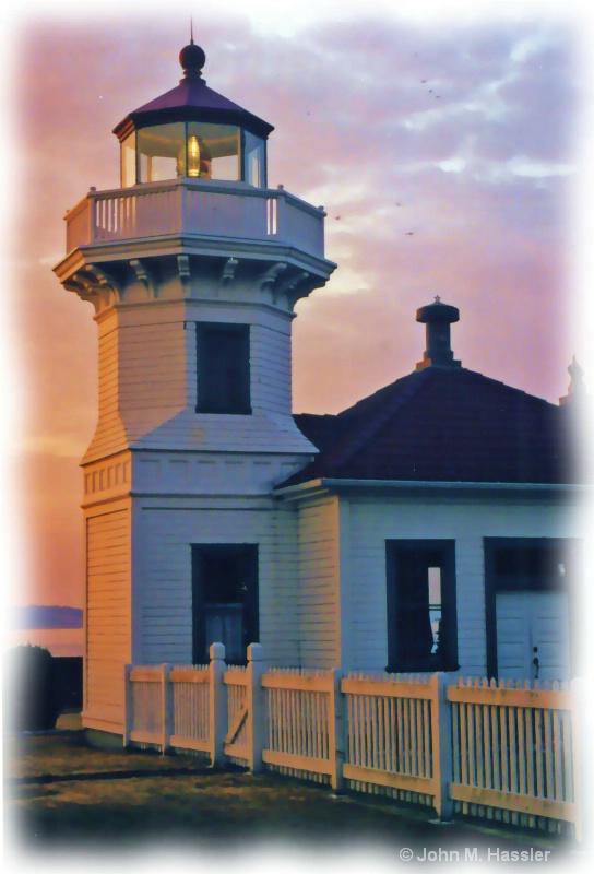 Mukilteo Lighthouse, Mukilteo - ID: 8078312 © John M. Hassler