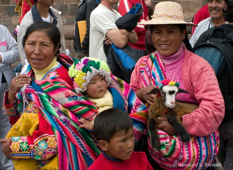 Peruvians - ID: 8146052 © ROSALIND S. STEWART