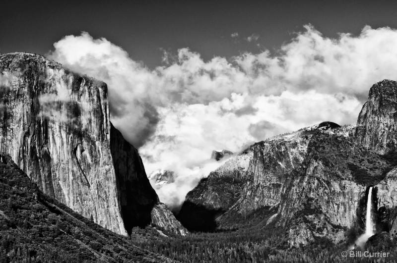 Yosemite Tunnel View - ID: 8246344 © Bill Currier
