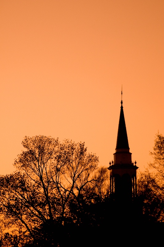 Williamsburg Church as Sunset - ID: 8292212 © Don Johnson