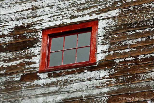 shed window - ID: 8339140 © Katherine Sherry
