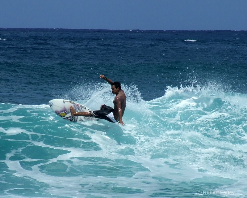 More surfers 1 - ID: 8357473 © Bob Farley
