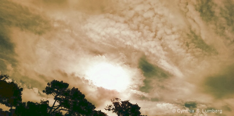 Mystic Clouds 1 - ID: 8378501 © Cynthia S. Lumberg