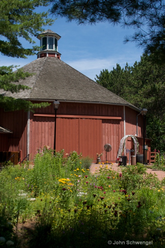 octagon house