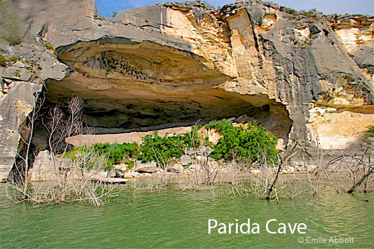 Parida Cave - ID: 8432051 © Emile Abbott