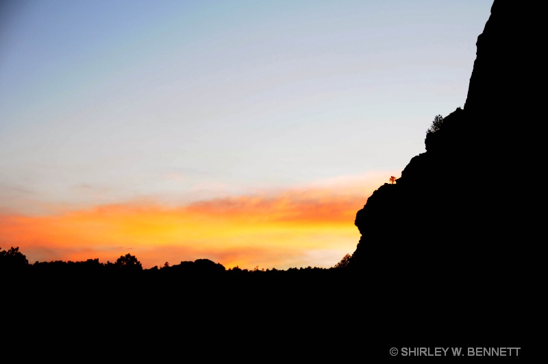 SUN SETS BEHIND MOUNT RUSHMORE - ID: 8437657 © SHIRLEY MARGUERITE W. BENNETT